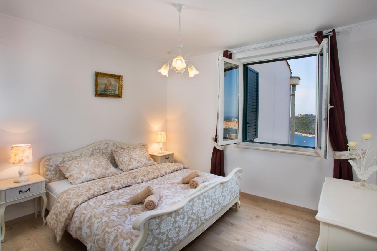 Apartment Zlatni Potok - Best View Of The Old Town Dubrovnik Exterior photo
